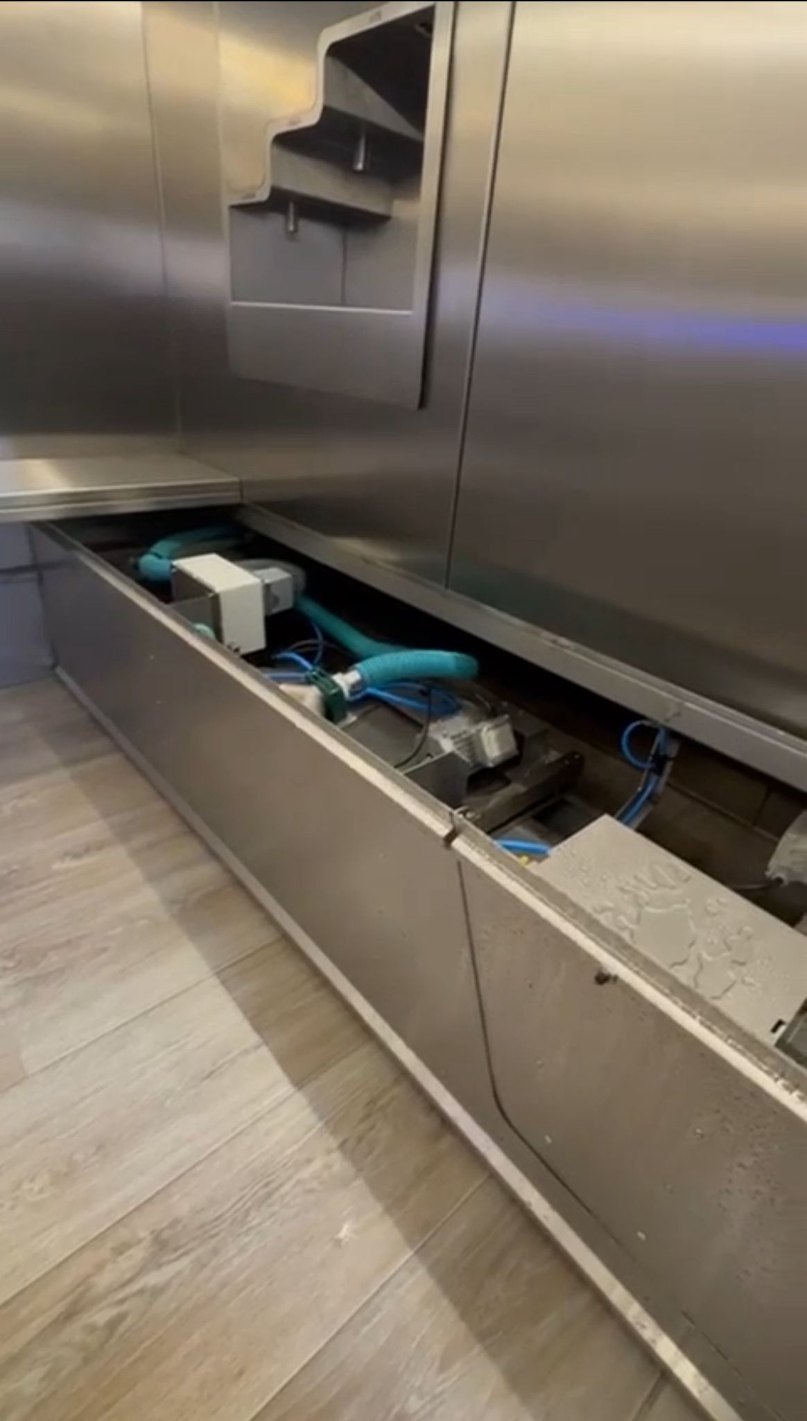 V1 Robotic detalle 3